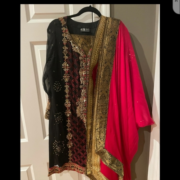 Designer SALMAN SAROSH Wedding Shalwar Kameez Dupatta - Picture 1 of 5